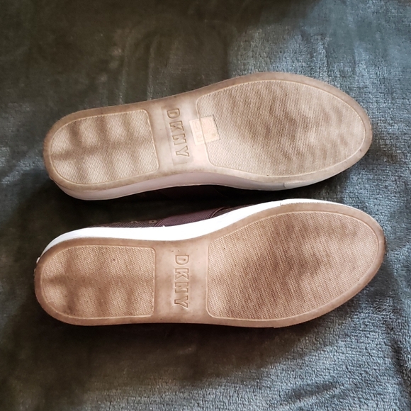 DKNY Randall slip on dark brown shoe - Picture 3 of 6